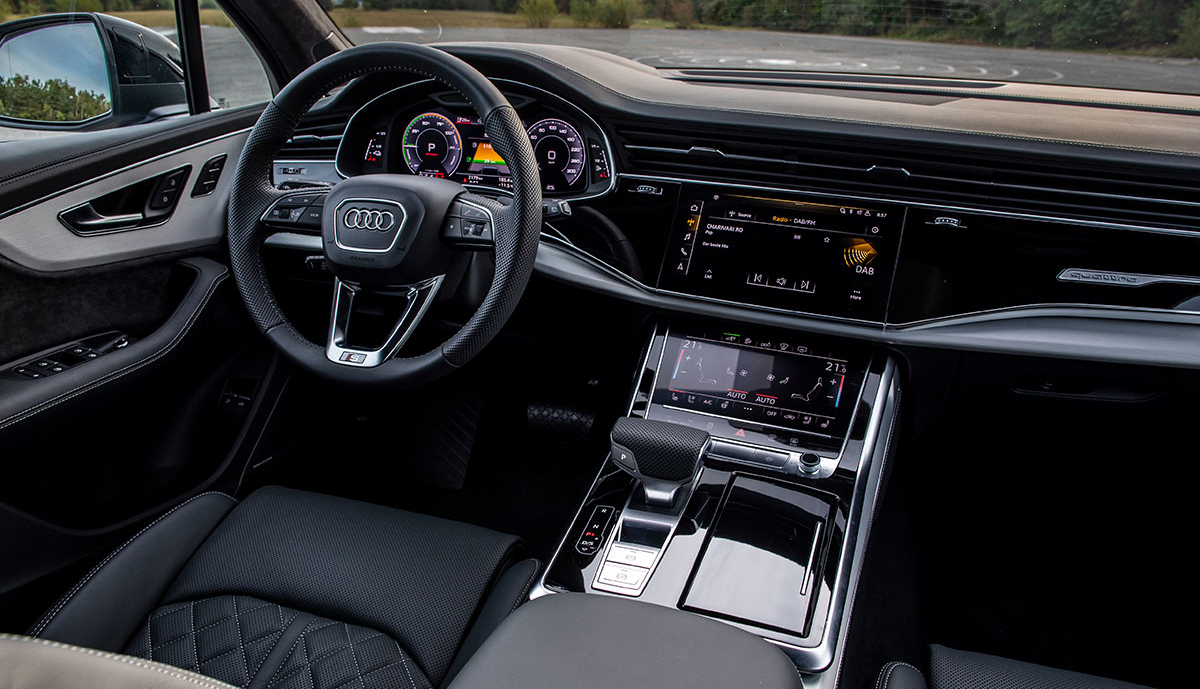 Audi-Q7-TFSI-e-quattro-2019-1