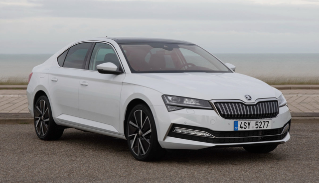 Skoda-Superb-iV-2019-7
