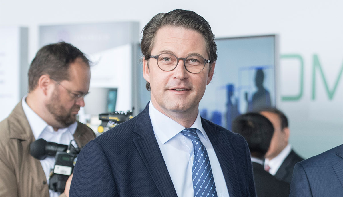 Verkehrsminister Scheuer: "E-Mobilität wird als erstes ...