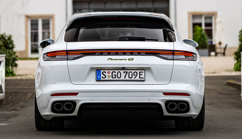 Porsche-Panamera-4S-E-Hybrid-Sport-Turismo-2020-3