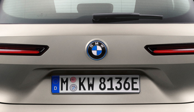 BMW-IX-Heck