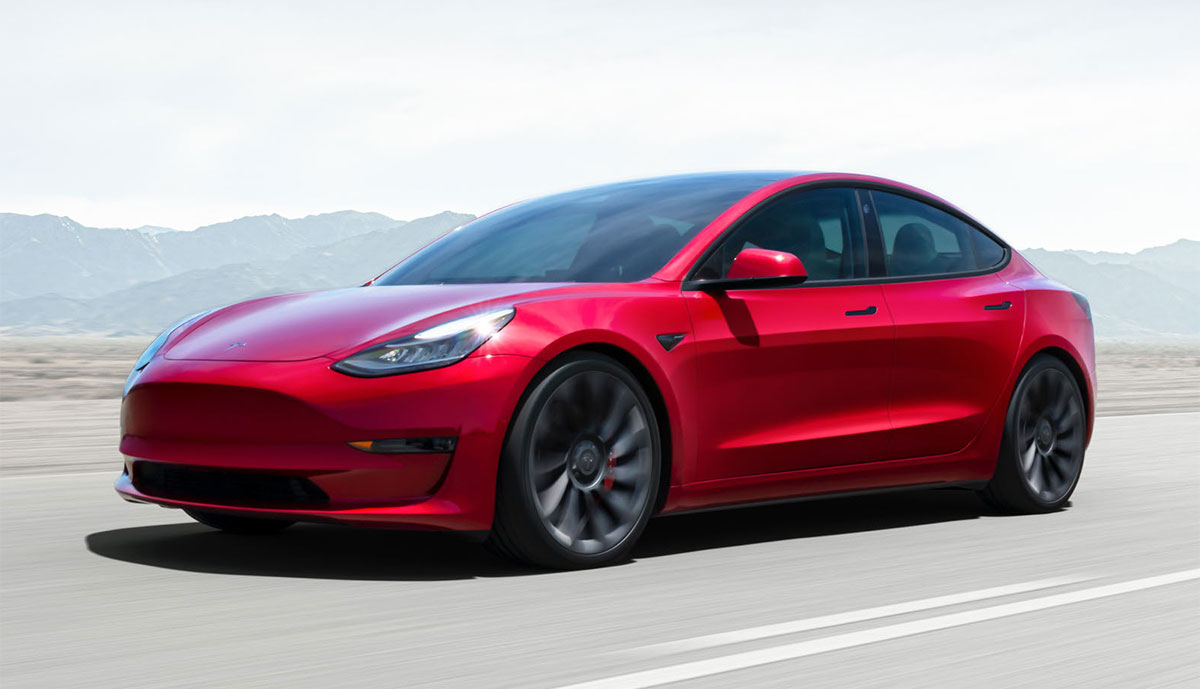 Tesla-Model-3-2021-rot