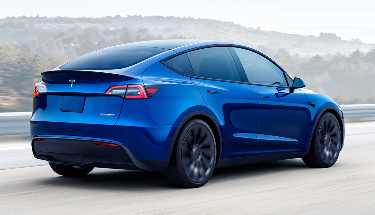 Tesla-Model-Y-blau-Heck
