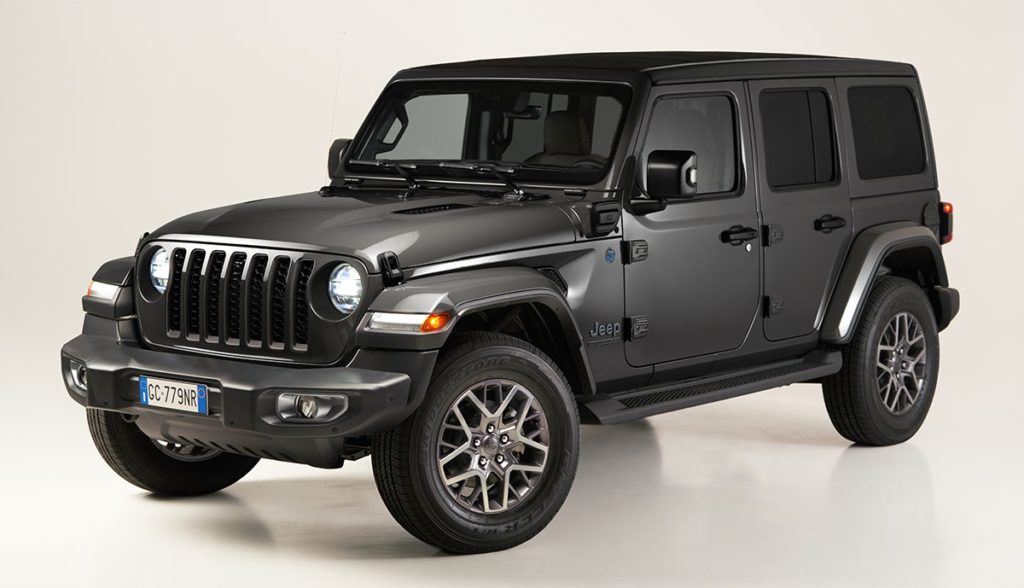 Jeep-Wrangler-4xe-Plug-in-Hybrid-First-Edition-2021-3