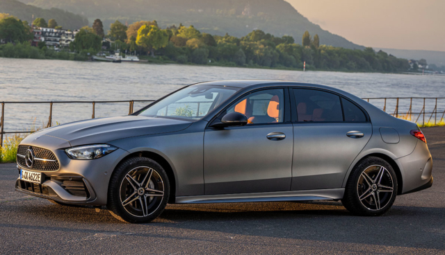 Mercedes C 300 e-2-2