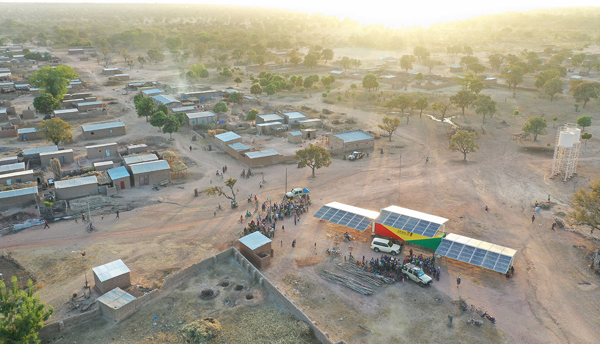 Solartainer-Afrika-Dorf