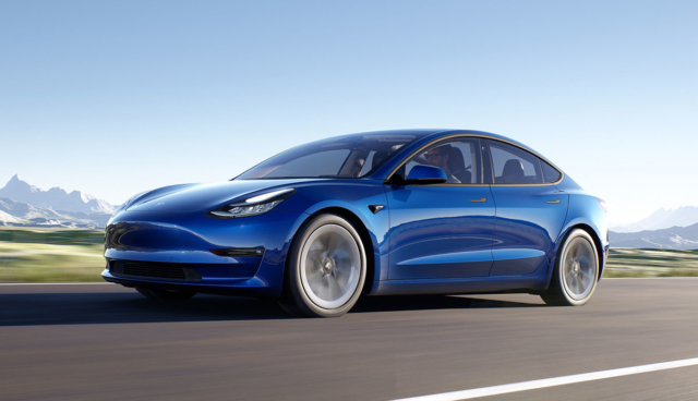 Tesla-Model-3-Blau