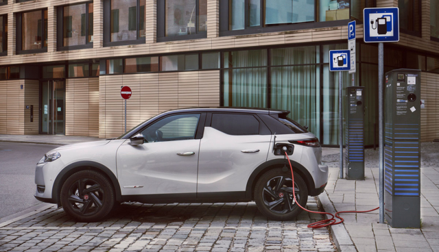 DS-3-Crossback-E-Tense