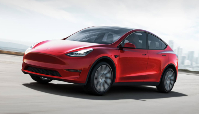 Tesla-Model-Y-rot
