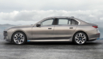 BMW-i7-2022-9