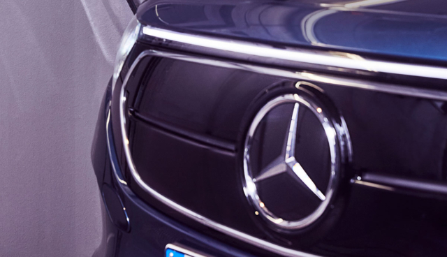 Mercedes-EQA-Front