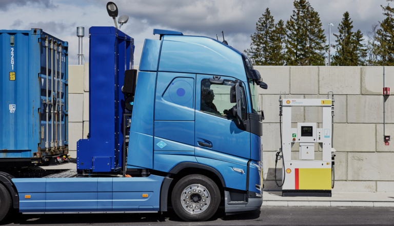 Volvo Trucks Plant Wasserstoff Lkw Mit Bis Km Reichweite Ecomento De