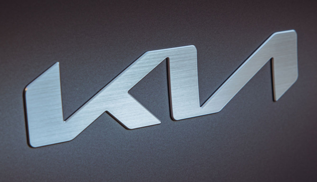 Kia-Emblem-EV6-2022