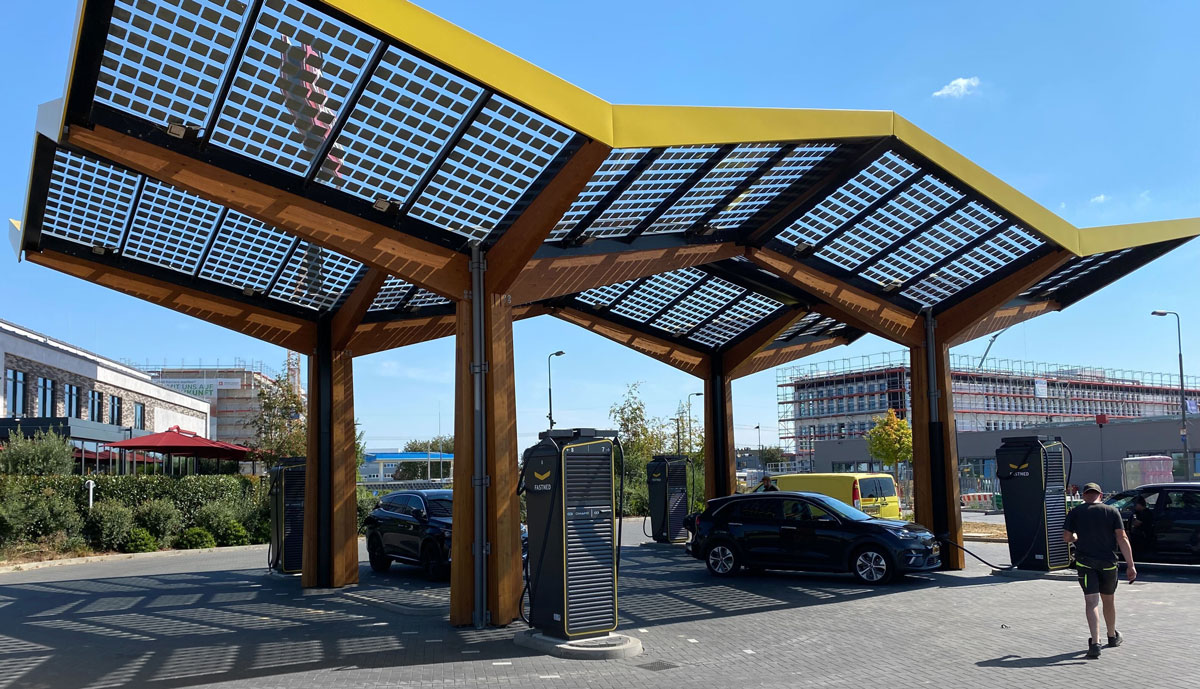 Fastnet Laden Fastned baut Schnellladenetz auf über 250 Stationen aus - ecomento.de