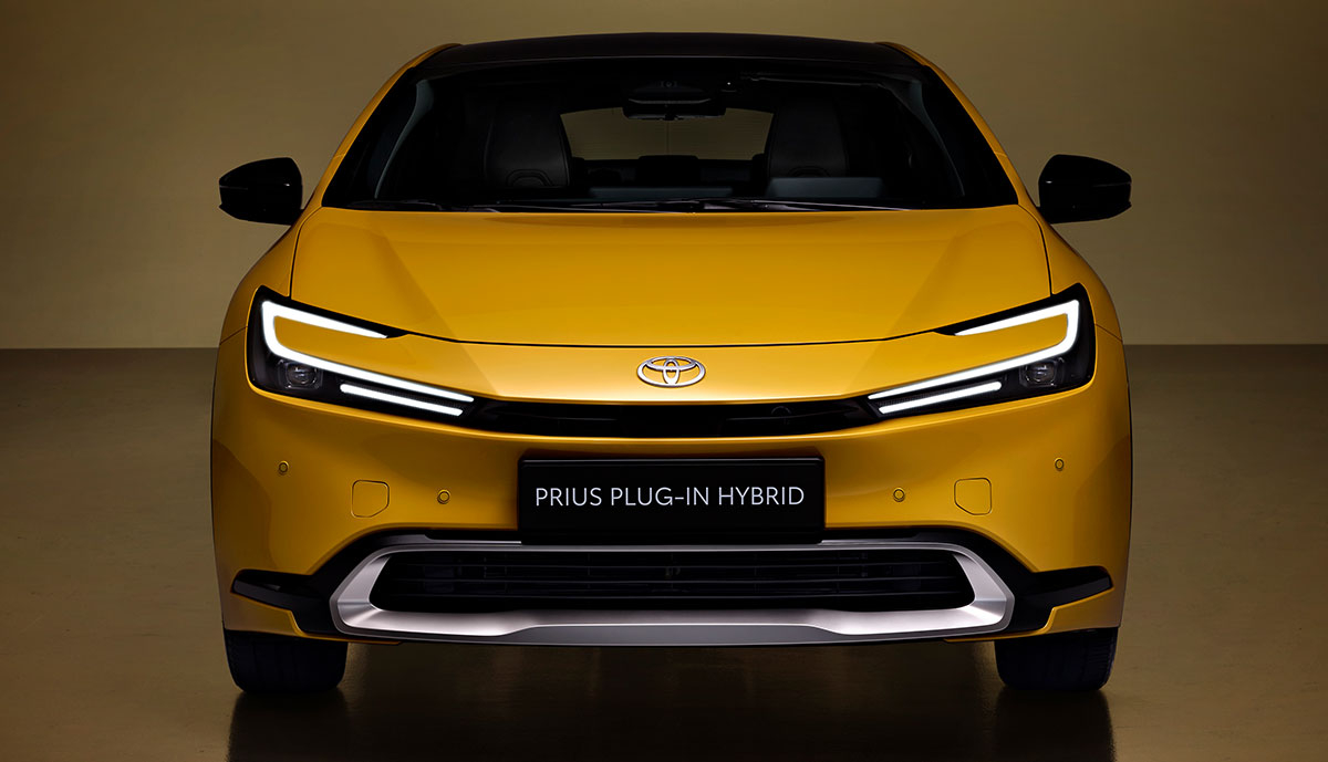 Toyota Prius 5 Plug-in-Hybrid-1