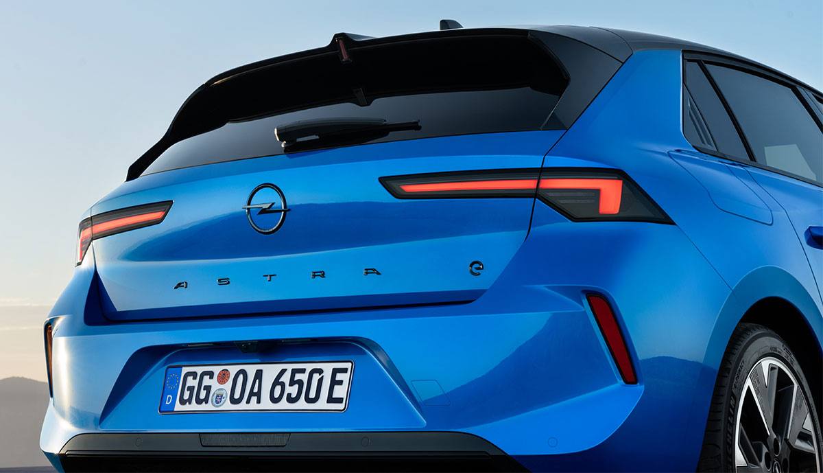 Opel-Astra-Electric-2023-1