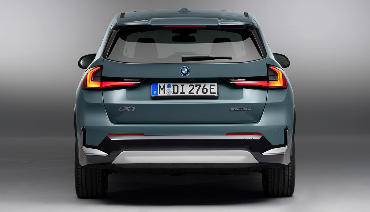 BMW-iX1-eDrive20-2023-5