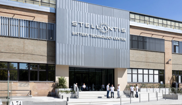 Stellantis-Batteriepriefzentrum