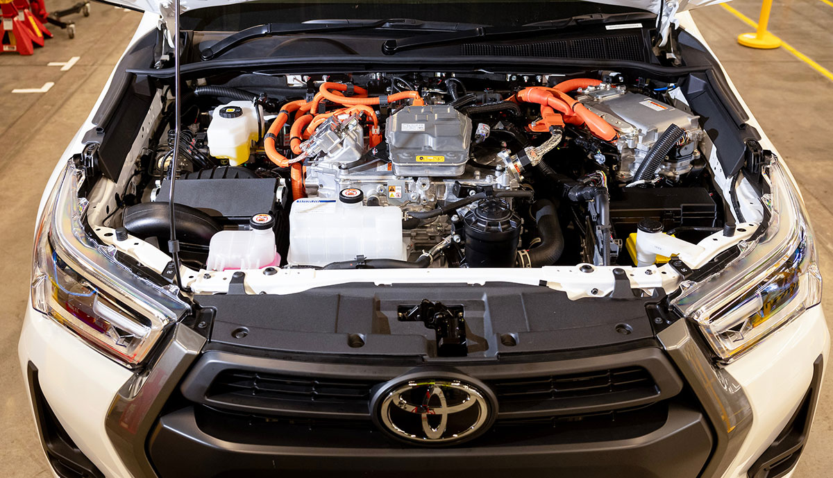 Toyota-Hilux-Wasserstoff-Brennstoffzellen-Elektroantrieb-2023-2