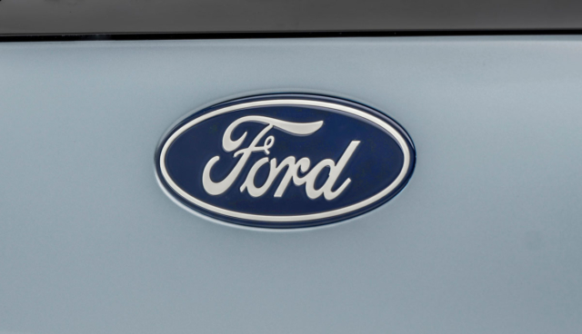 Ford-Explorer-Elektroauto-Front