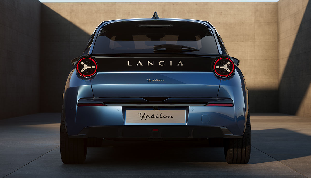 Lancia-Ypsilon-Elektro-2024-1