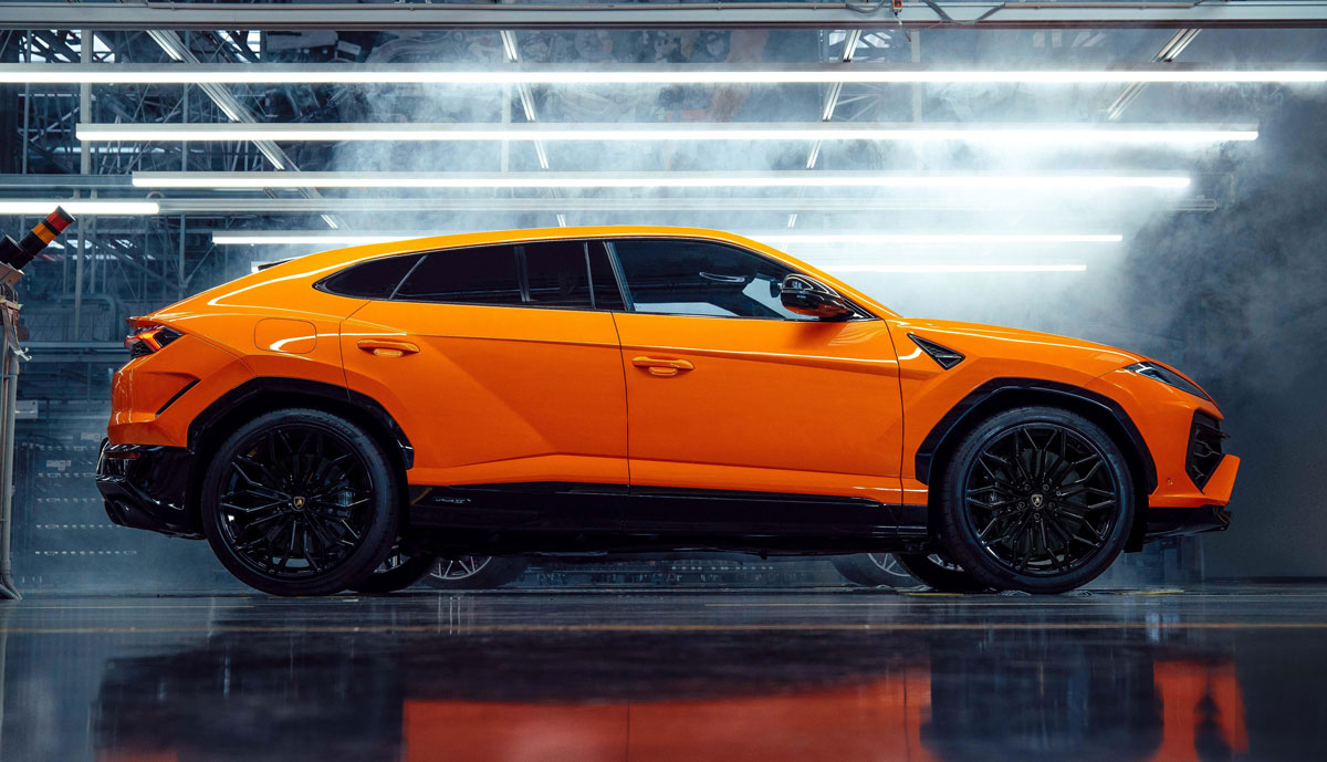 Lamborghini-Urus-SE-2024-6