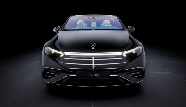 Mercedes-EQS-mit-Stern-2024