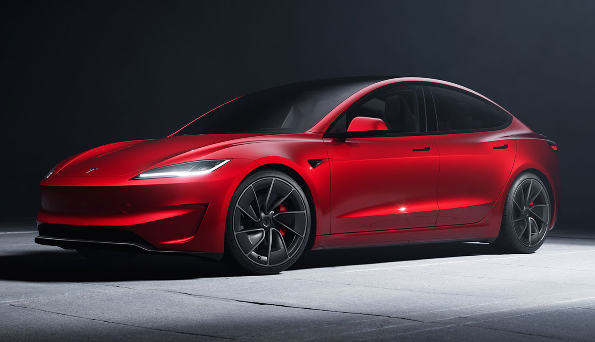 Tesla-Model-3-Performance-2024-4