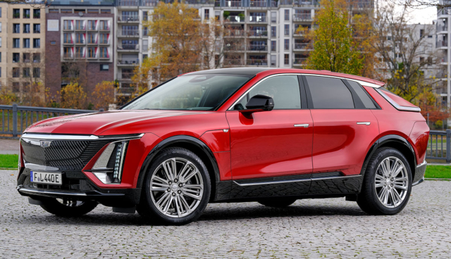 Cadillac Lyriq-6