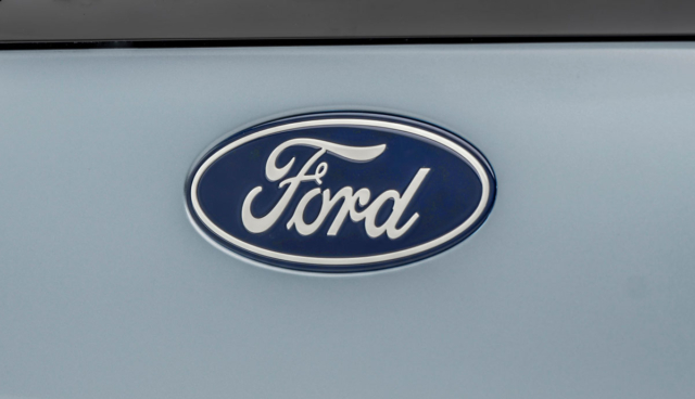 Ford-Explorer-Elektroauto-Front