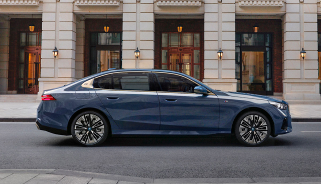 the-new-bmw-i5-edrive