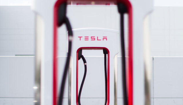 Tesla-Supercharger