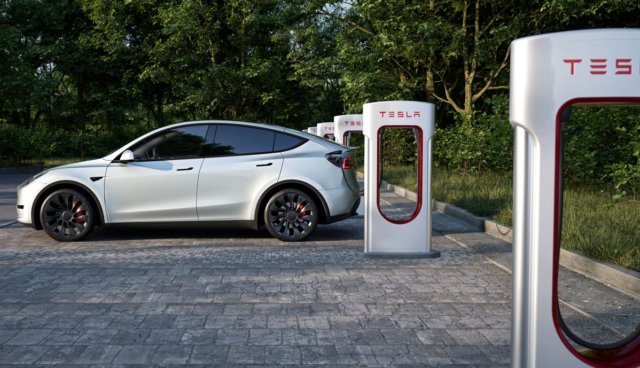 Tesla-Supercharger