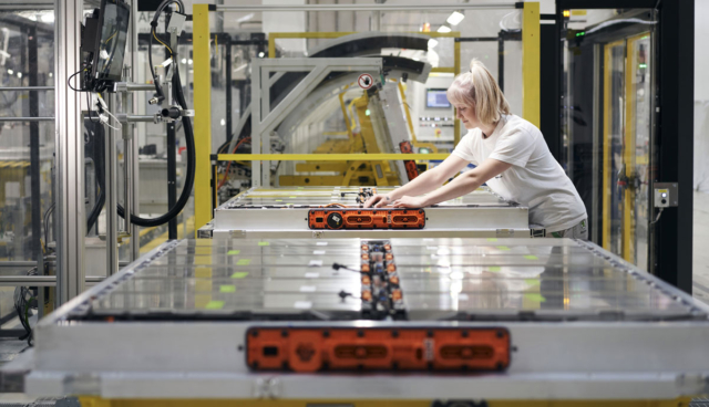 Skoda-Auto-produces-one-millionth-battery-system-for-Volkswagen-Group-vehicles-2_be1fcab0