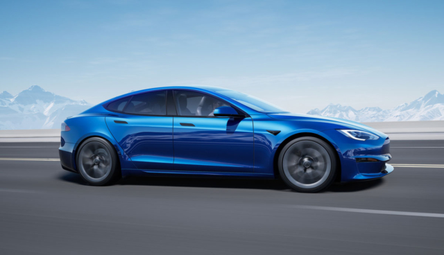 Tesla-Model-S-blau