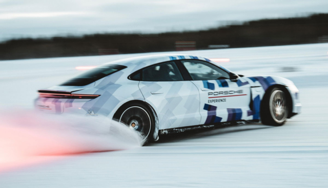 Porsche-Taycan-GTS-Eis-Drift