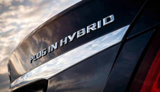 Mercedes-Plug-in-Hybrid-Schriftzug-Heck