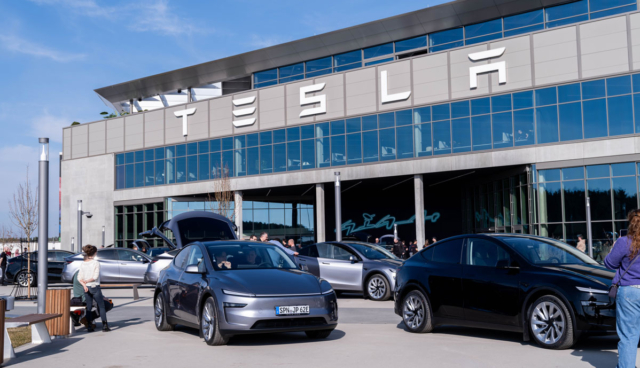 Tesla-Model-Y-Auslieferung-Berlin