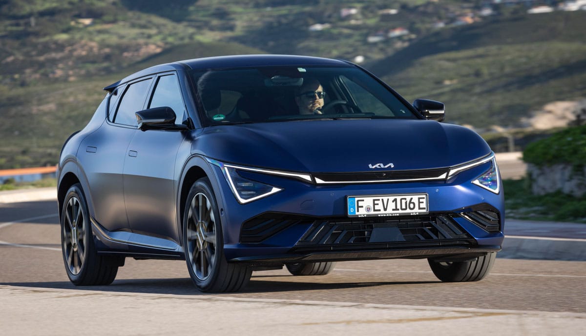 Kia_EV6_MY25_YachtBlauMatt