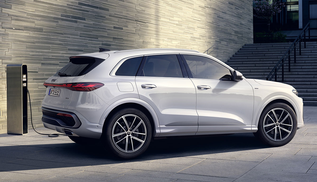 Audi-Q5-e-hybrid-2025-2