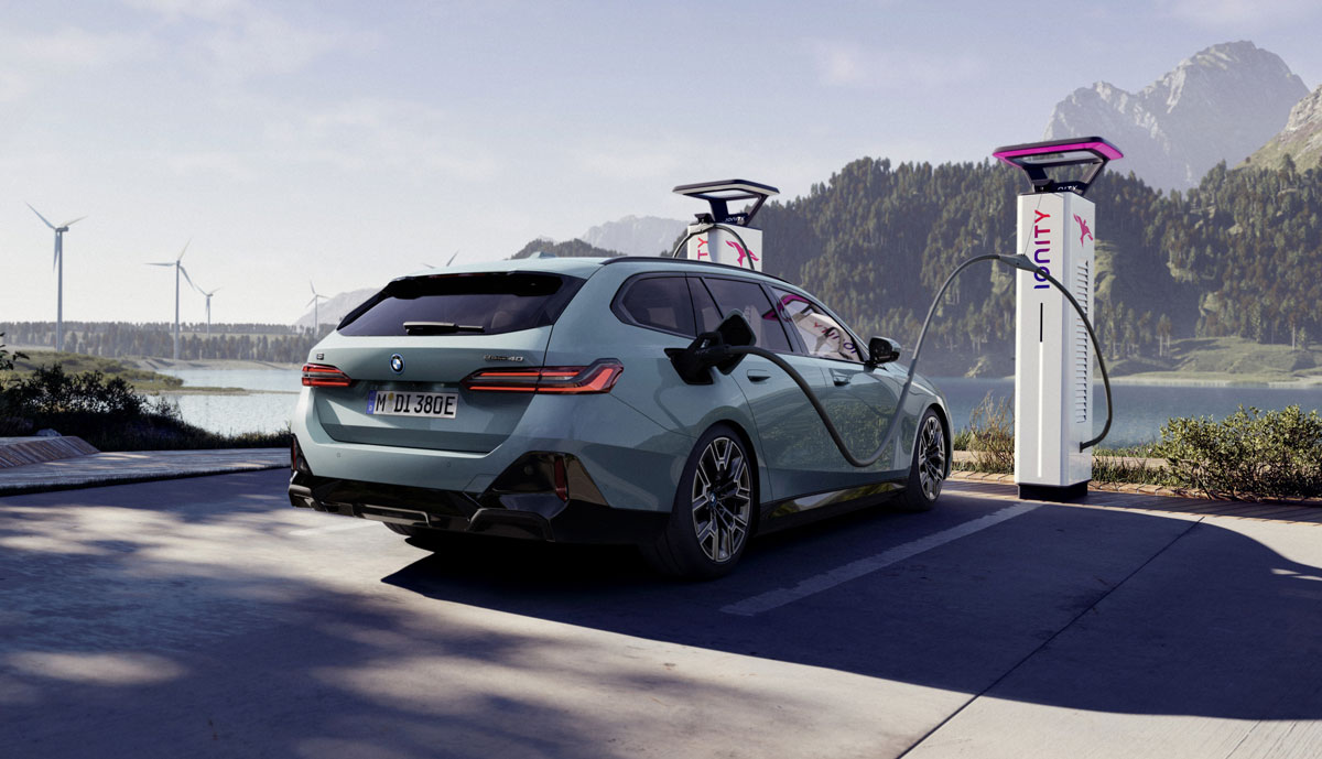 BMW-i5-Ionity-Schnellladesaeule