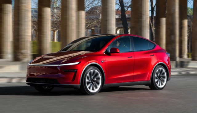Tesla-Model-Y-2025