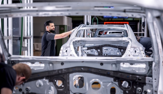 Mercedes-Produktion-Rastatt