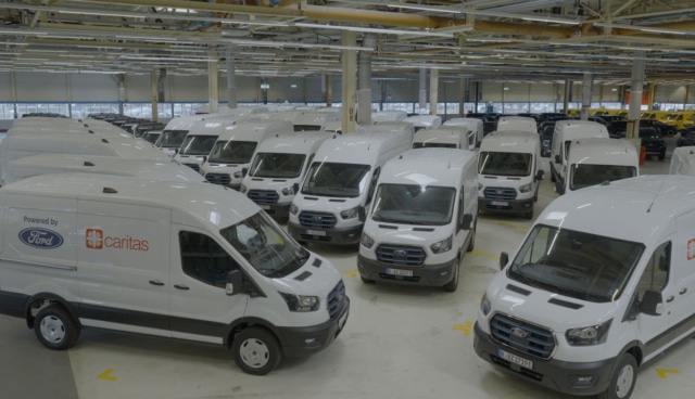 Ford-E-Transit-fuer-Caritas