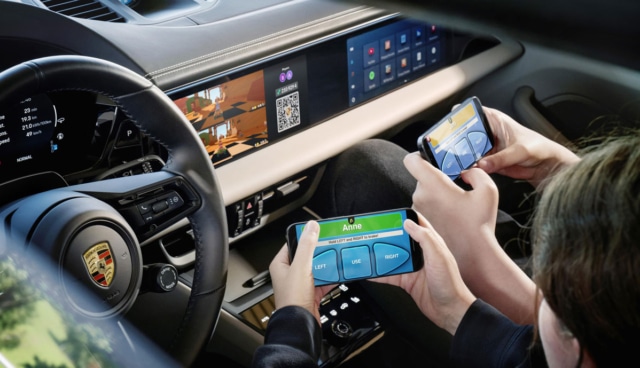 Porsche-Macan-In-Car-Gaming