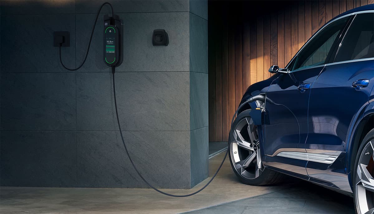Audi-e-tron-laedt-zuhause-1