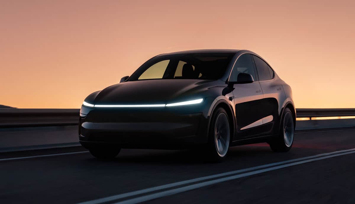 Tesla-Model-Y-2025