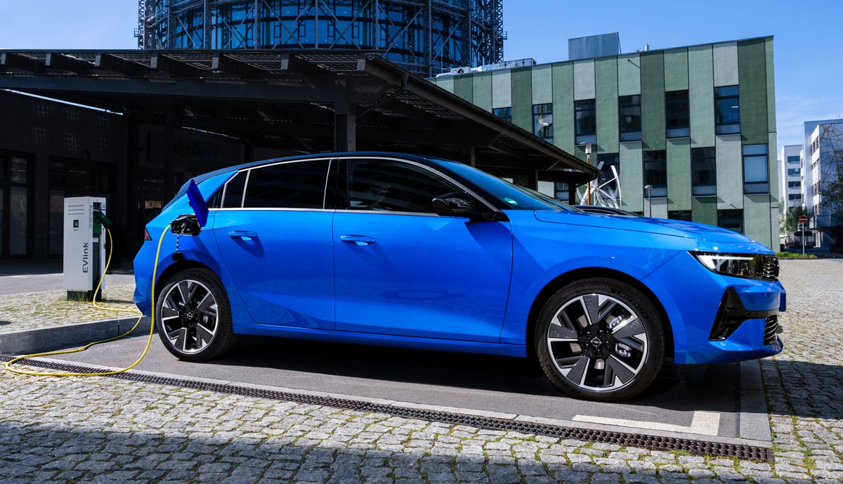 Opel-Astra-Electric
