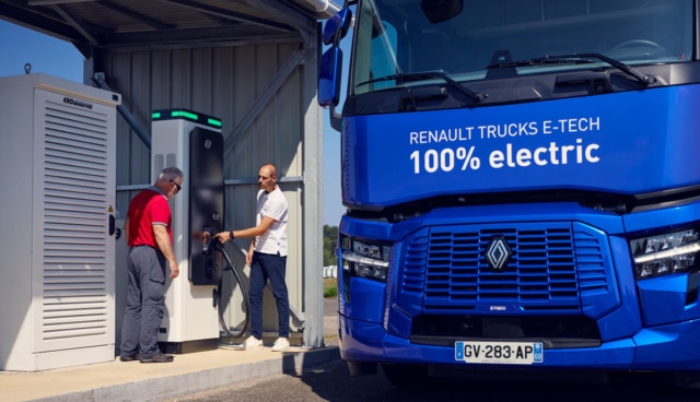 Renault-Trucks_charging-hub