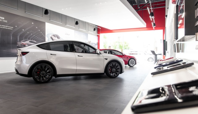 Tesla-Showroom